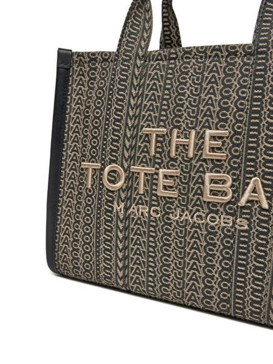 THE MEDIUM TOTE