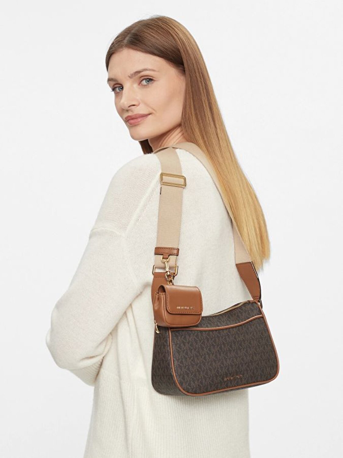 MD TZ PCH XBODY W/ STRAP