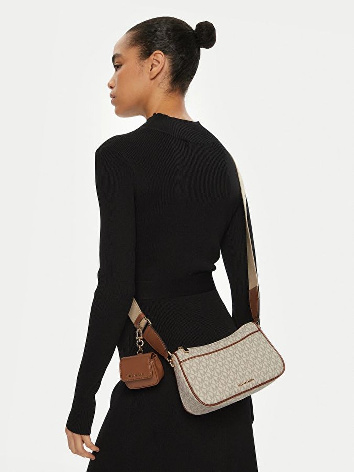 MD TZ PCH XBODY W/ STRAP