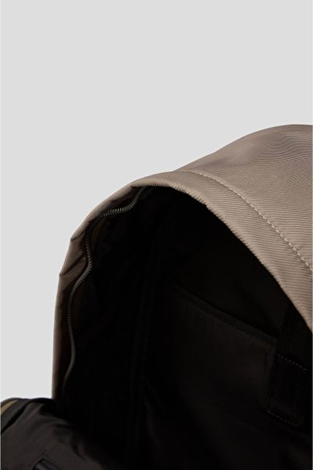 BACKPACK_MAN