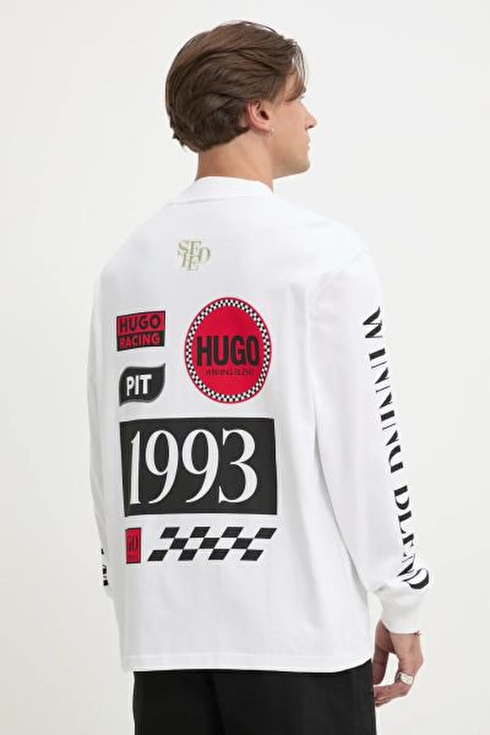 SWEATSHIRT