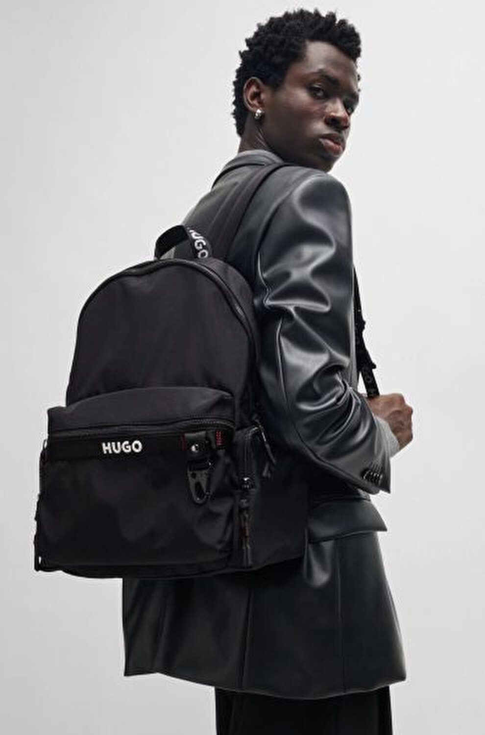 BACKPACK_MAN