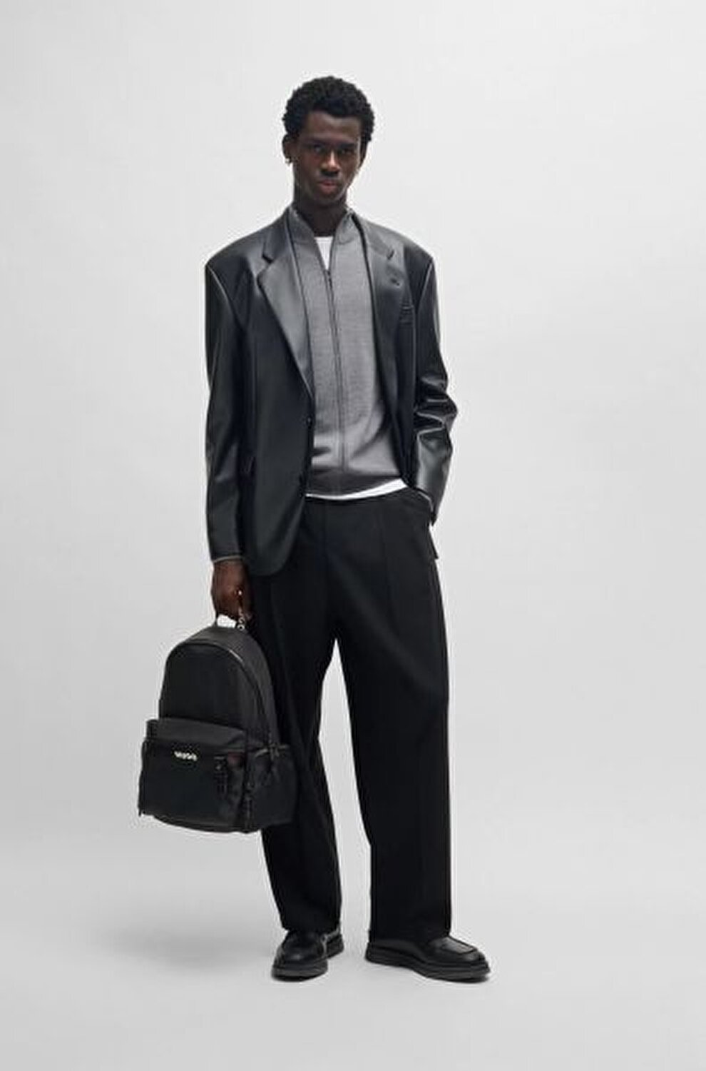 BACKPACK_MAN