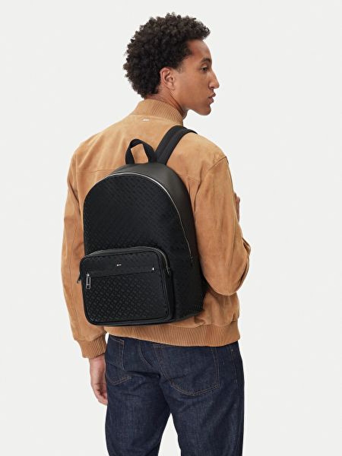 BACKPACK_MAN