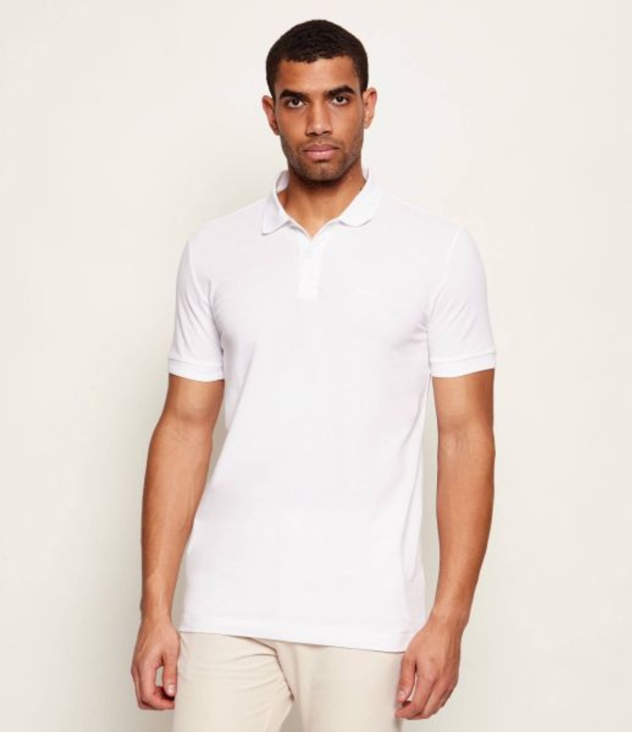 BEYAZ LOGOLU ERKEK POLO T-SHIRT