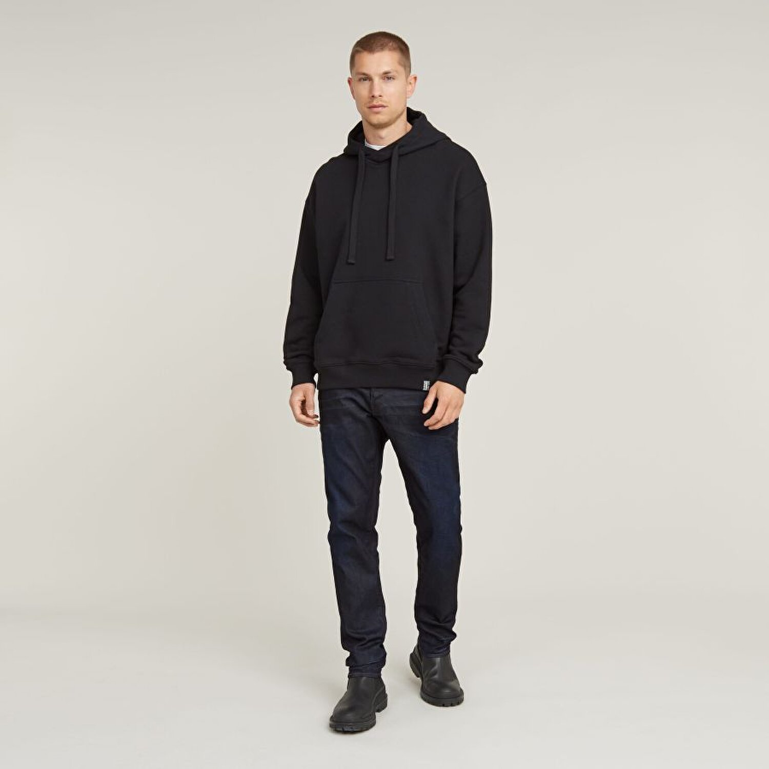 3301 Regular Tapered