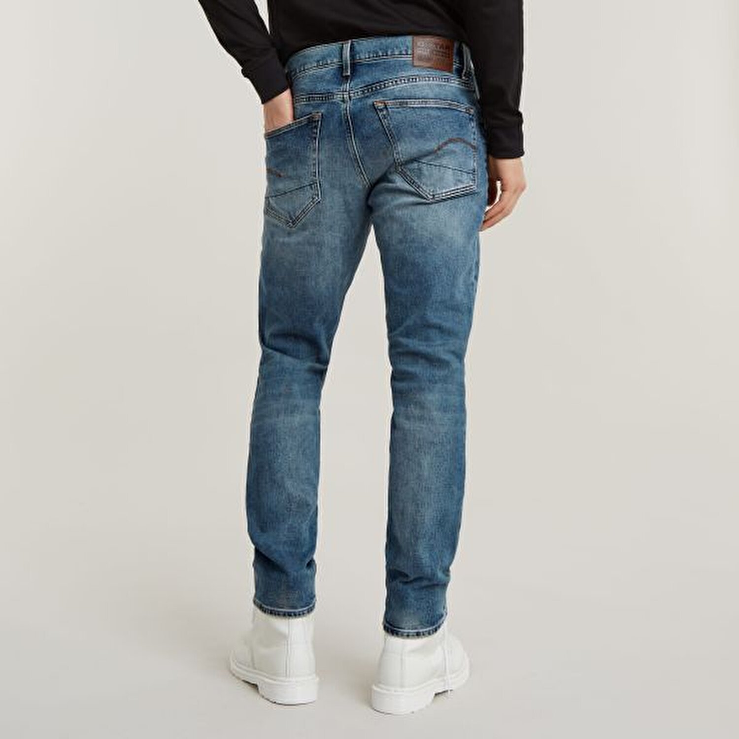 3301 Regular Tapered