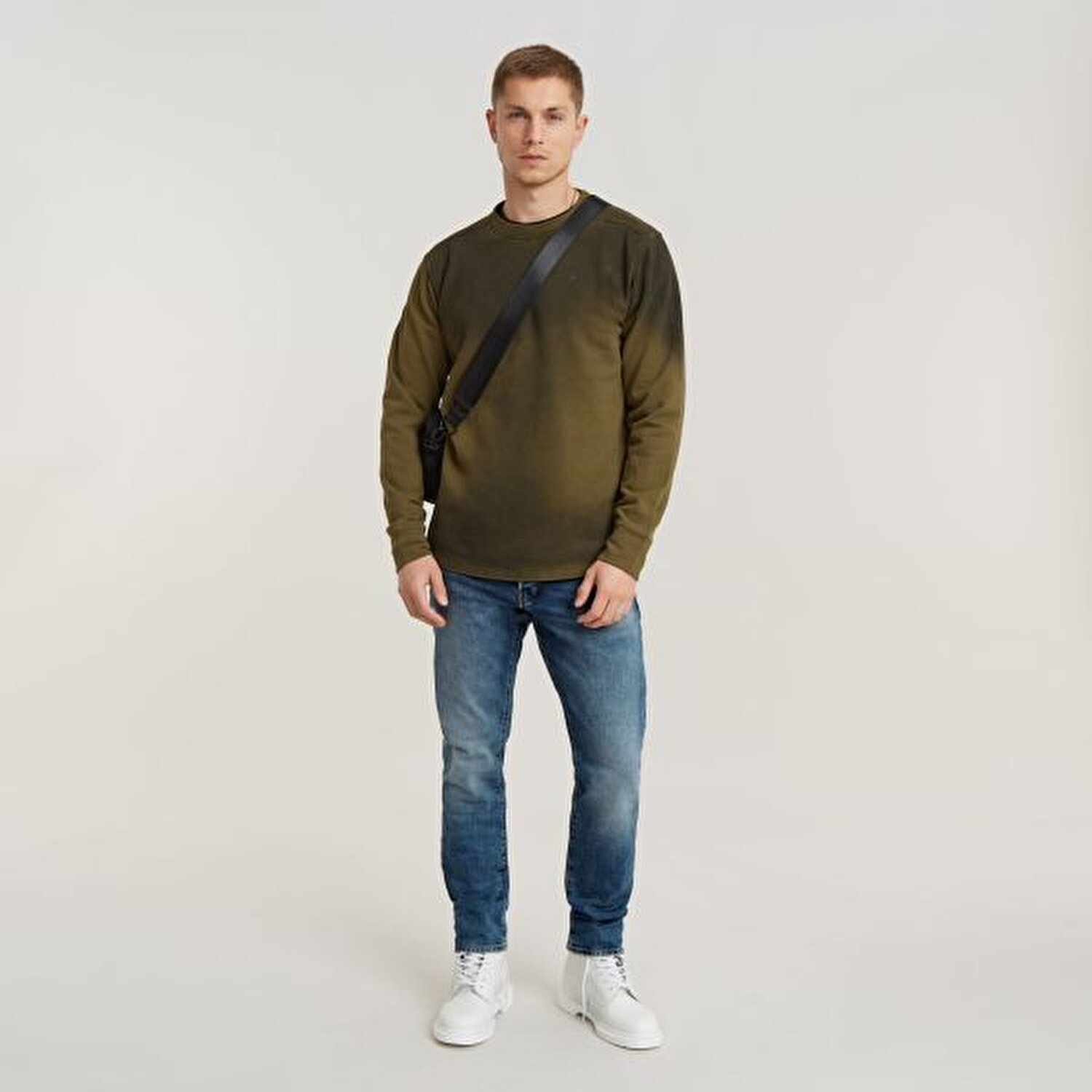 3301 Regular Tapered