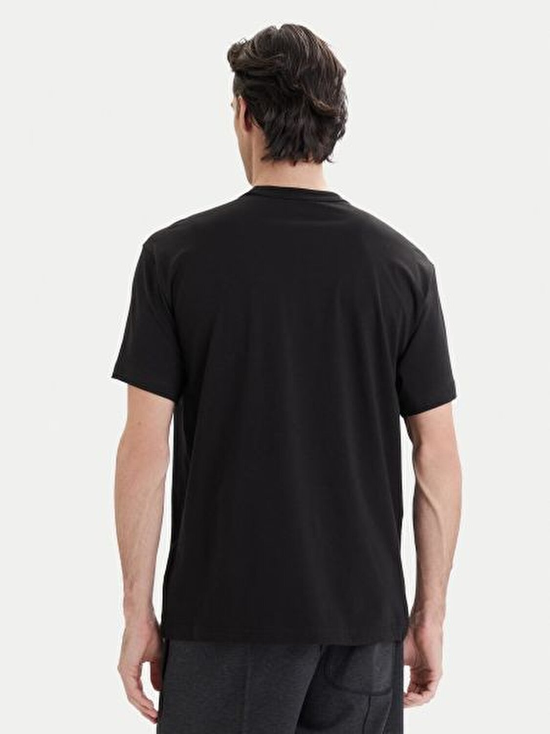 SİYAH METAL LOGOLU ERKEK T-SHIRT