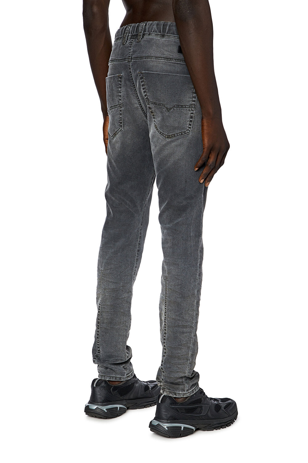 Diesel Erkek Tapered Fit Siyah Jean (E-KROOLEY JOGG)