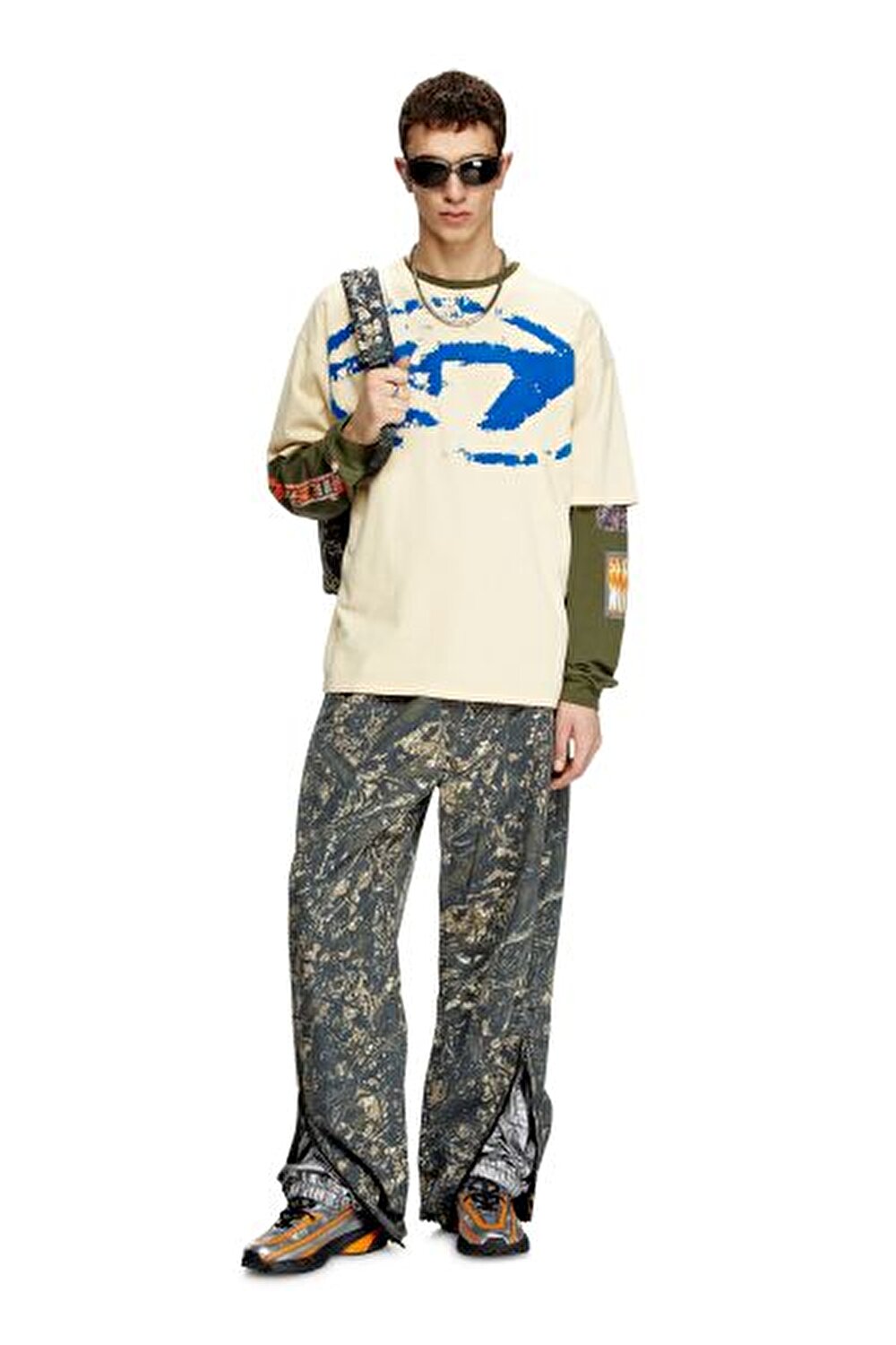 T-SHIRT