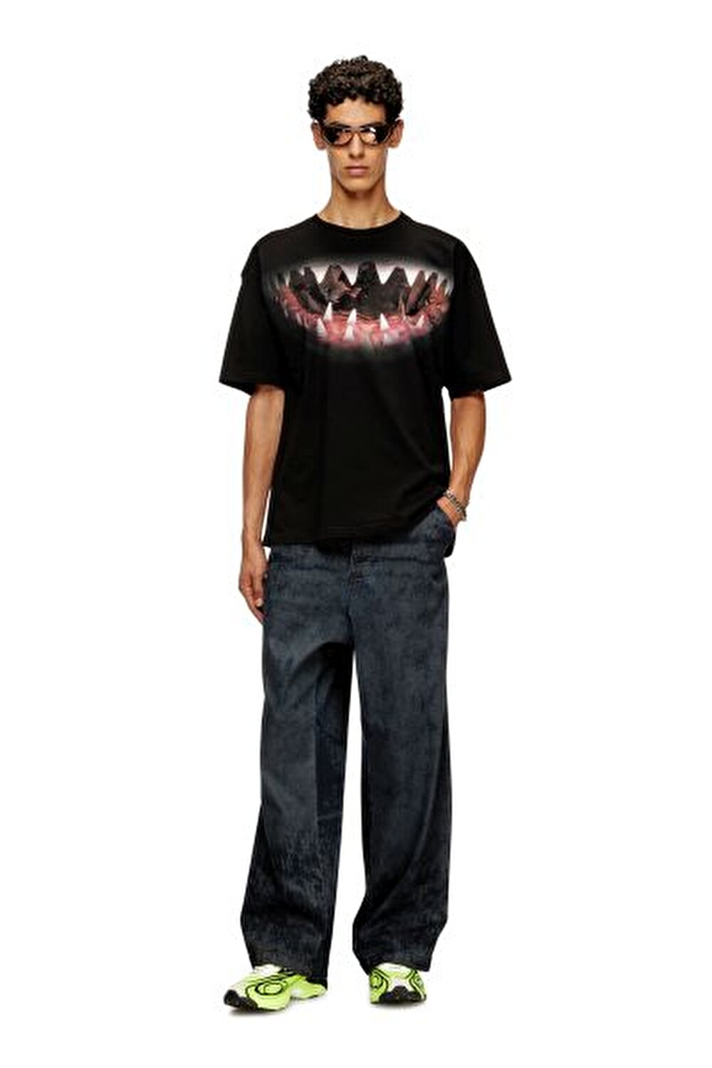 T-SHIRT