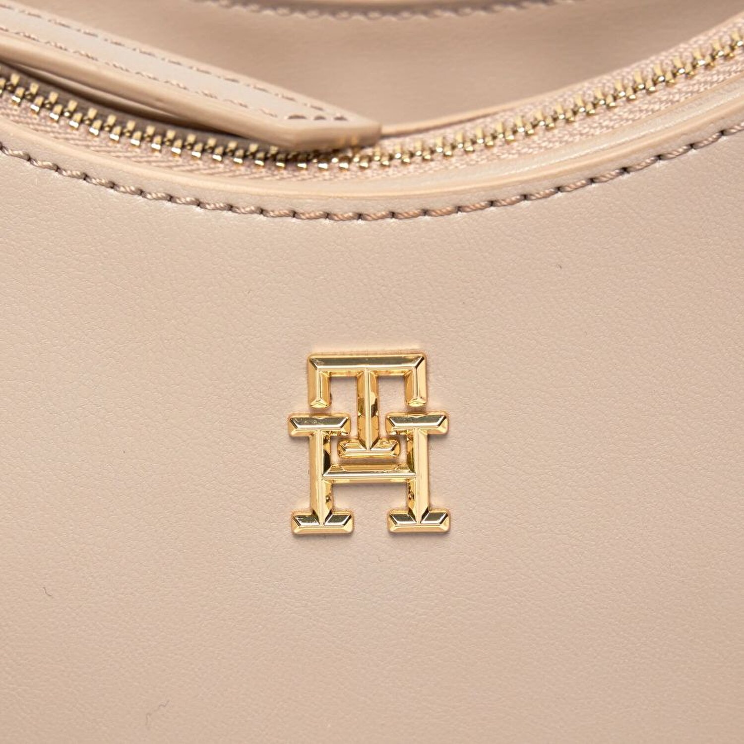 TH REFINED CHAIN SHOULDER BAG