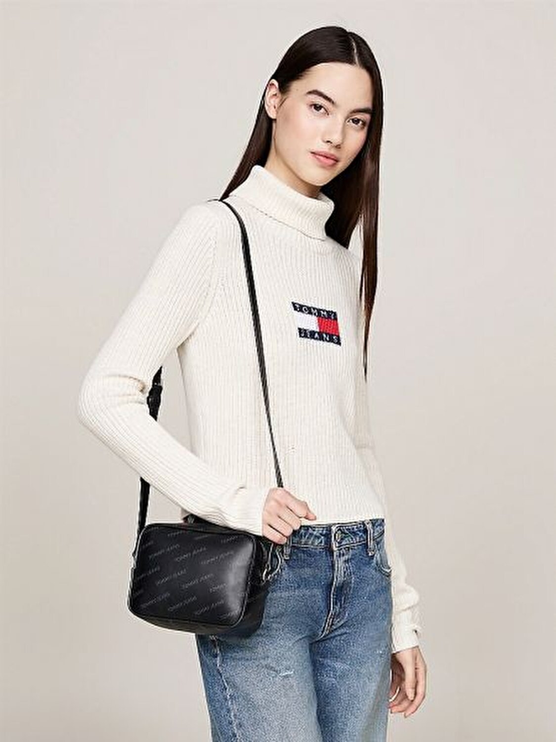 TJW ESS MUST CAMERA BAG PRINT