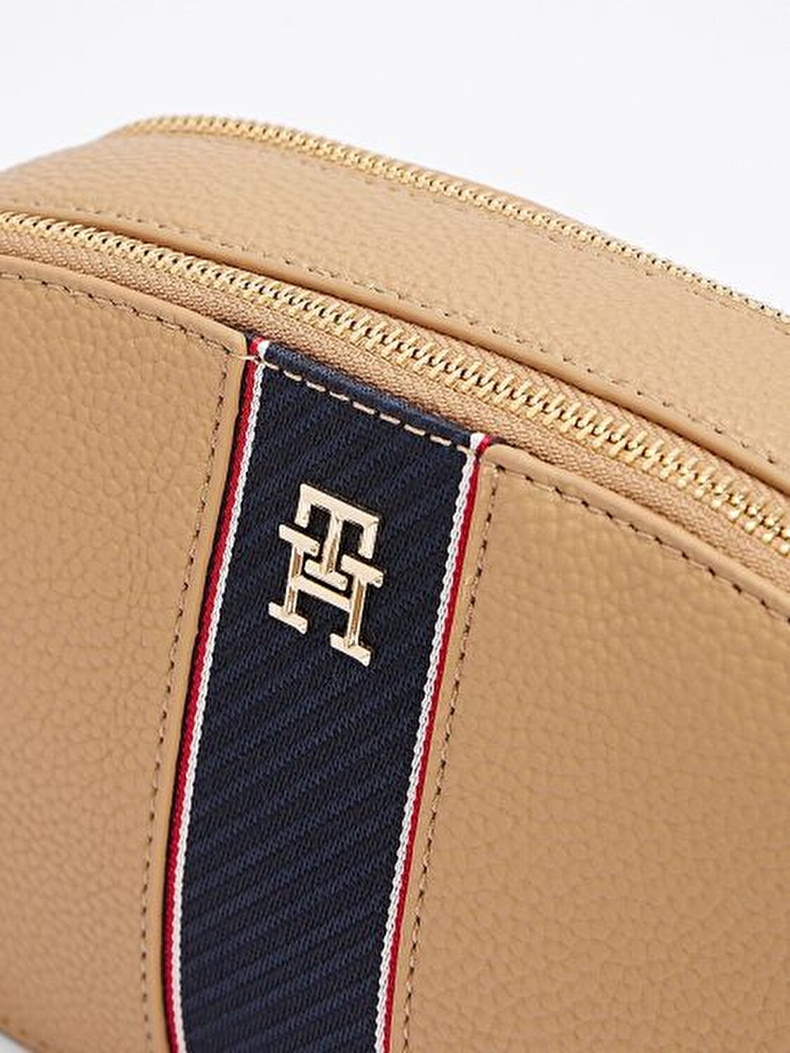 TH LEGACY CAMERA BAG