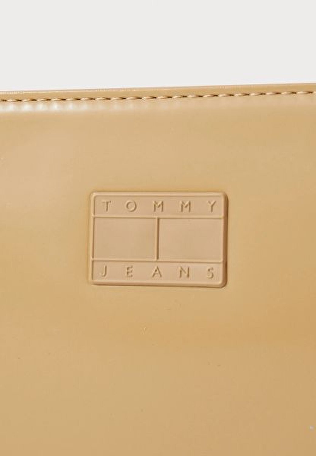TJW ESS MUST SHOULDER BAG BOX PU