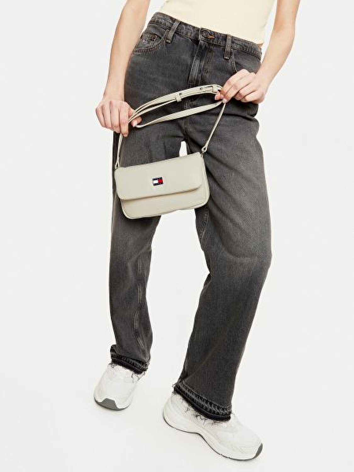 TJW PILLOW FLAP CROSSOVER