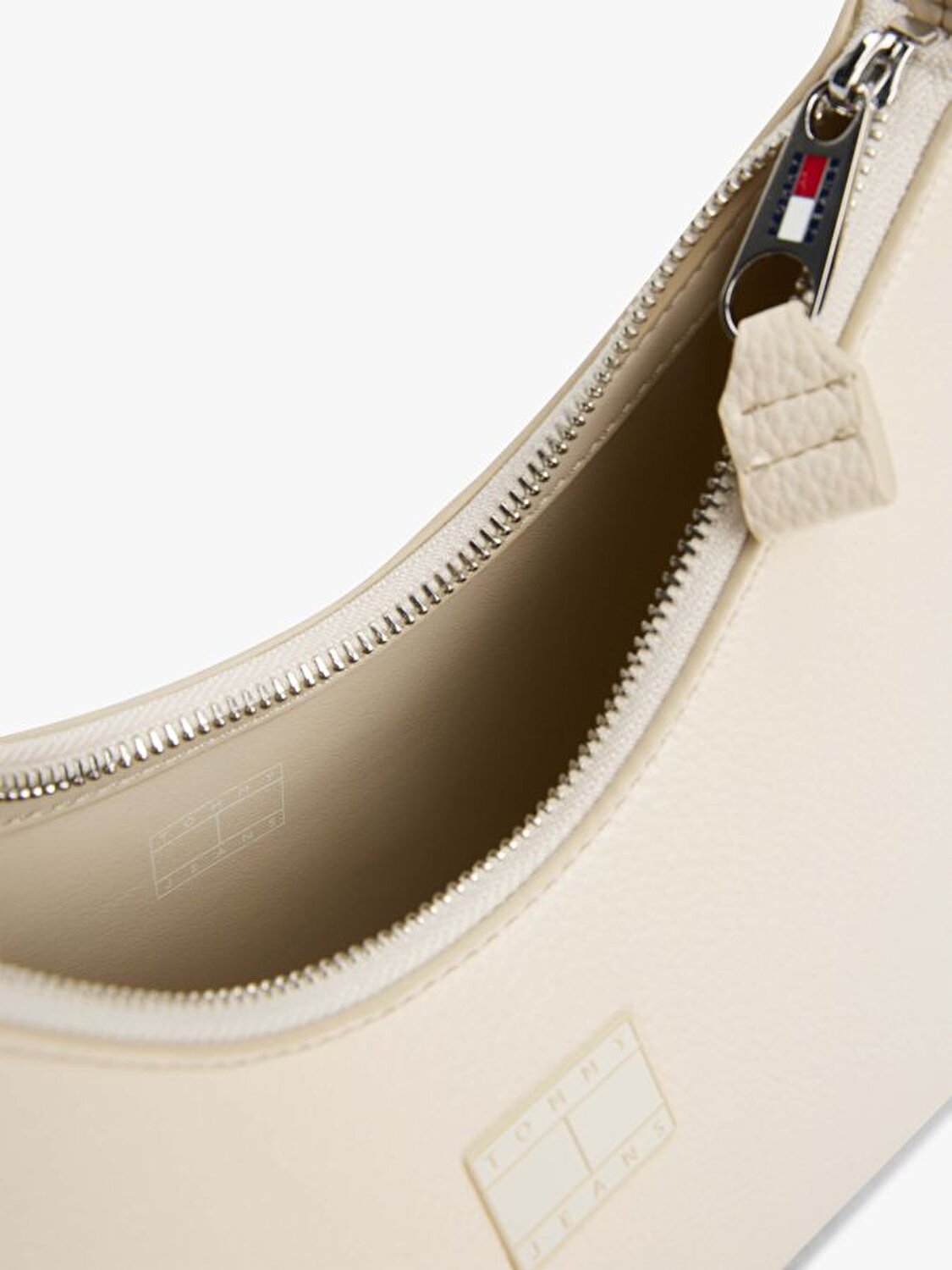 TJW MUST SHOULDER BAG