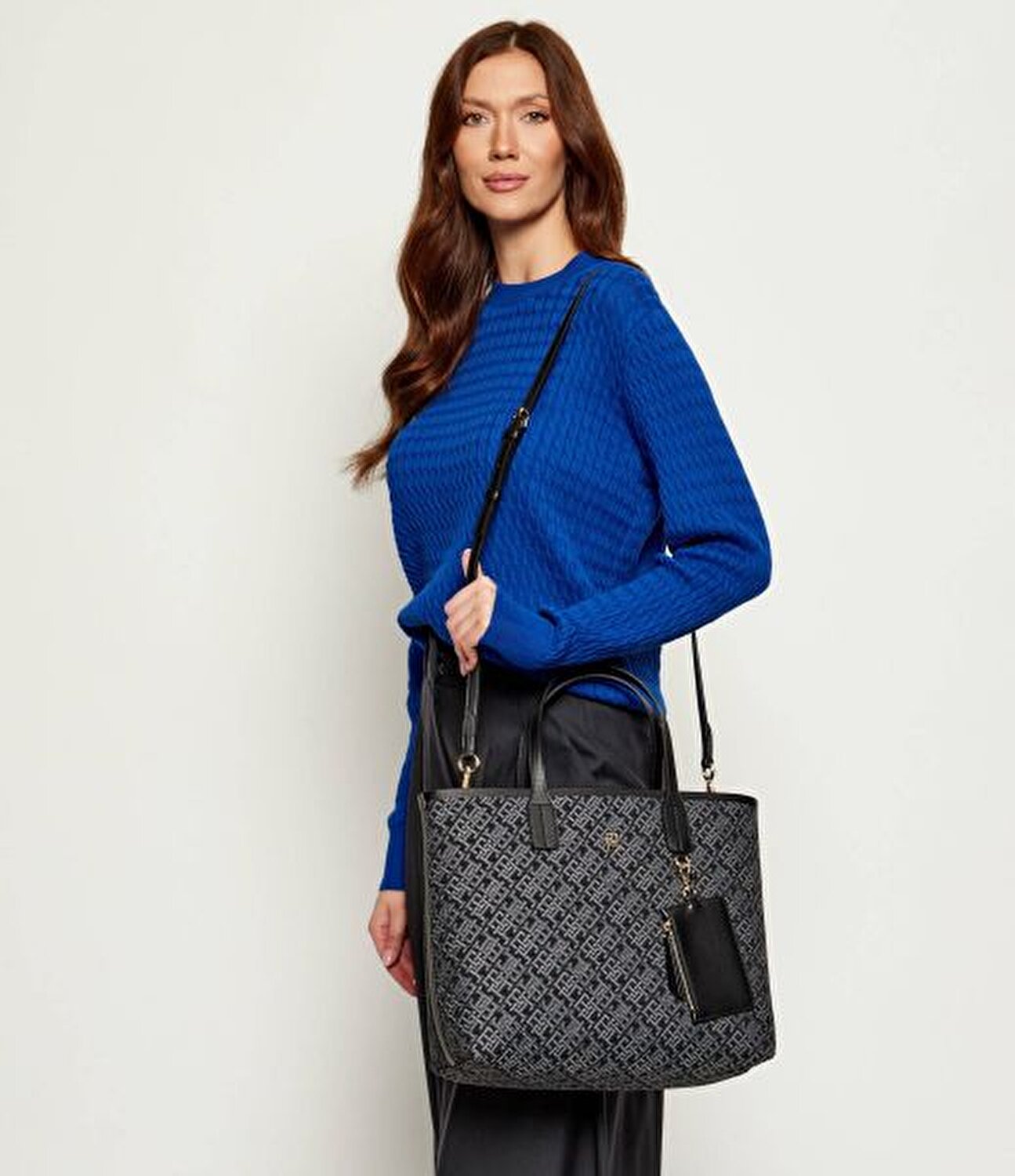 TH ICON SATCHEL JACQUARD