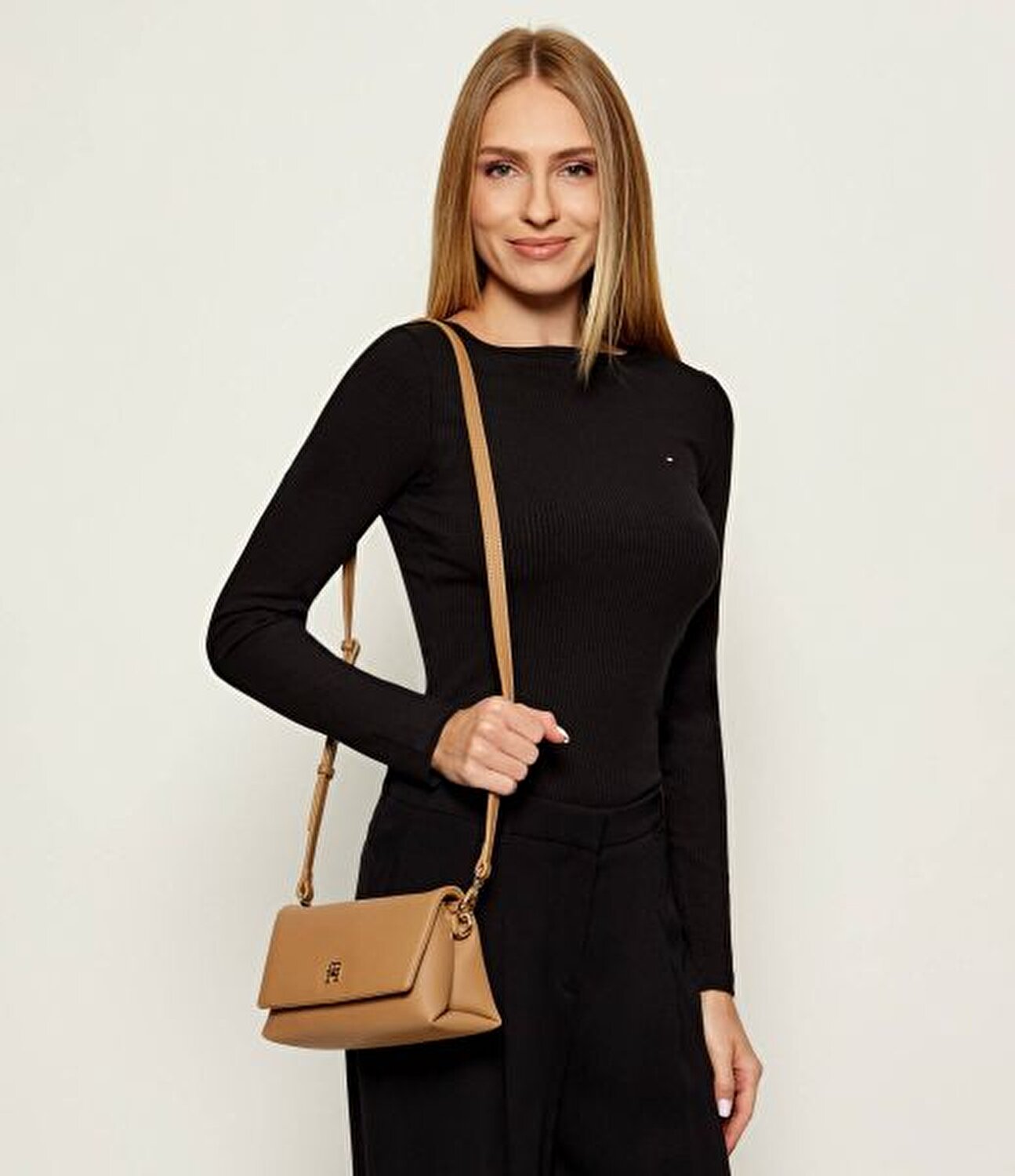 TH MODERN ESS MINI CROSSOVER