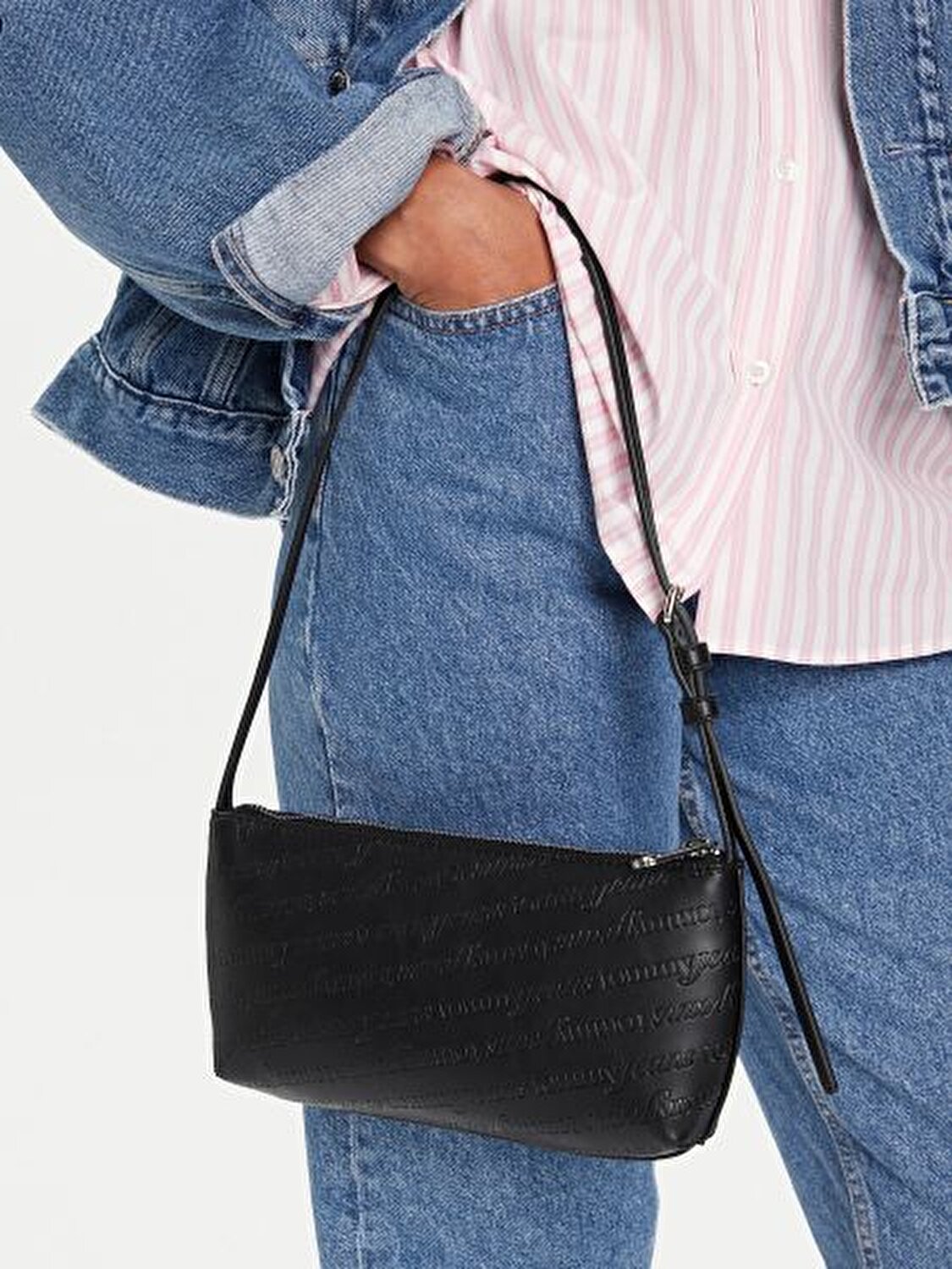 TJW MUST AOP SHOULDER BAG