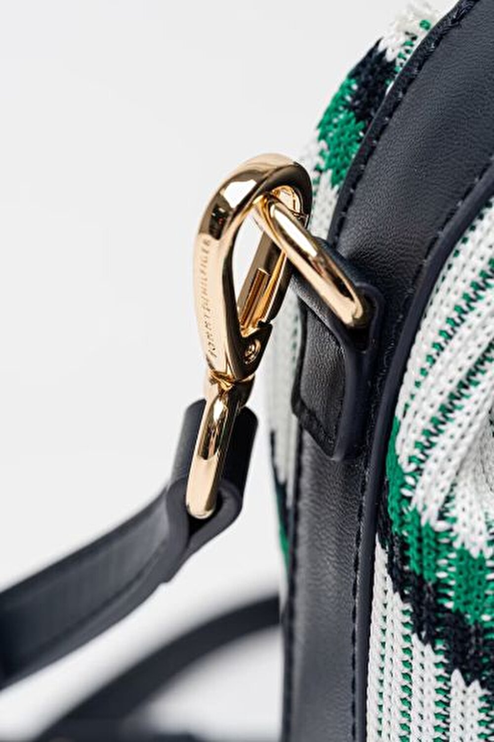 GO YEŞİL KADIN ÇAPRAZ ÇANTA