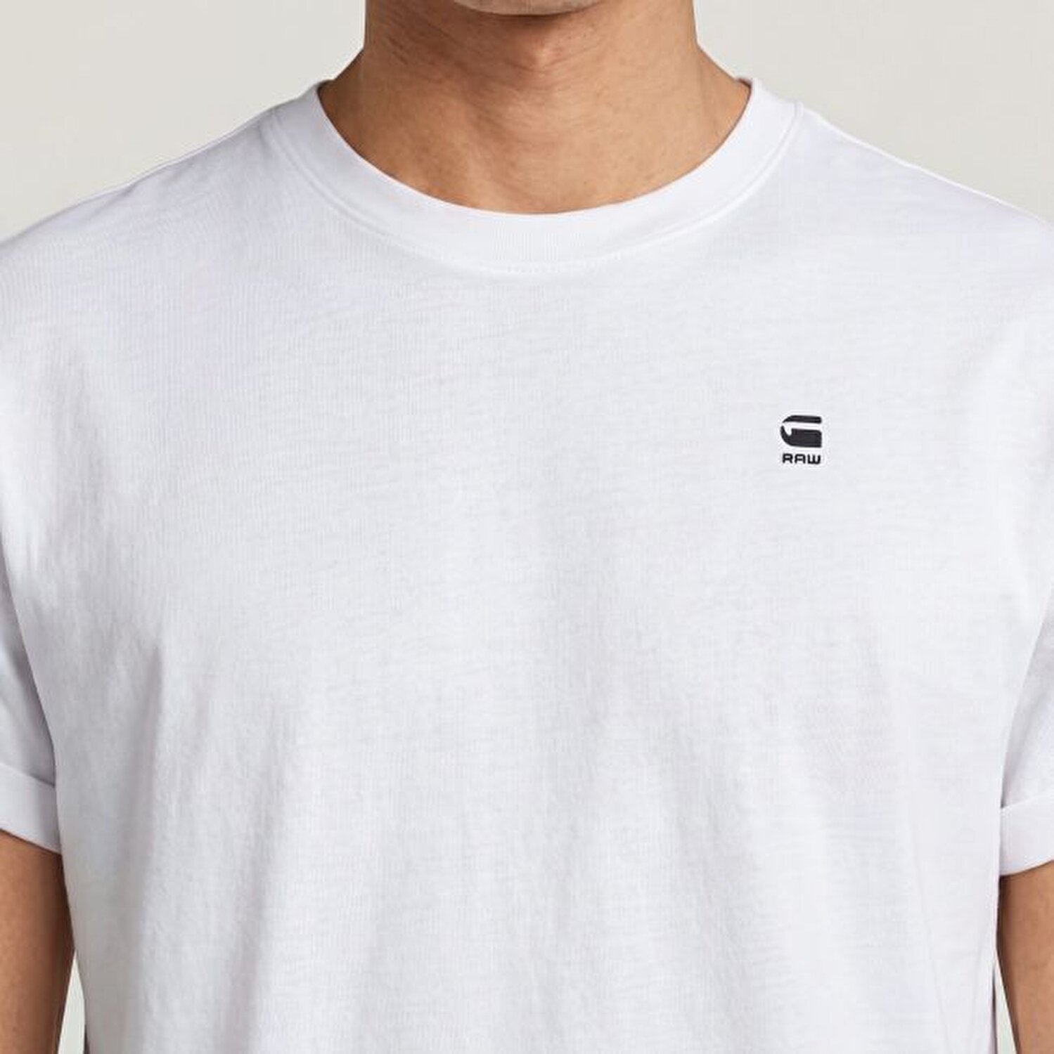 BEYAZ LOGOLU ERKEK T-SHIRT