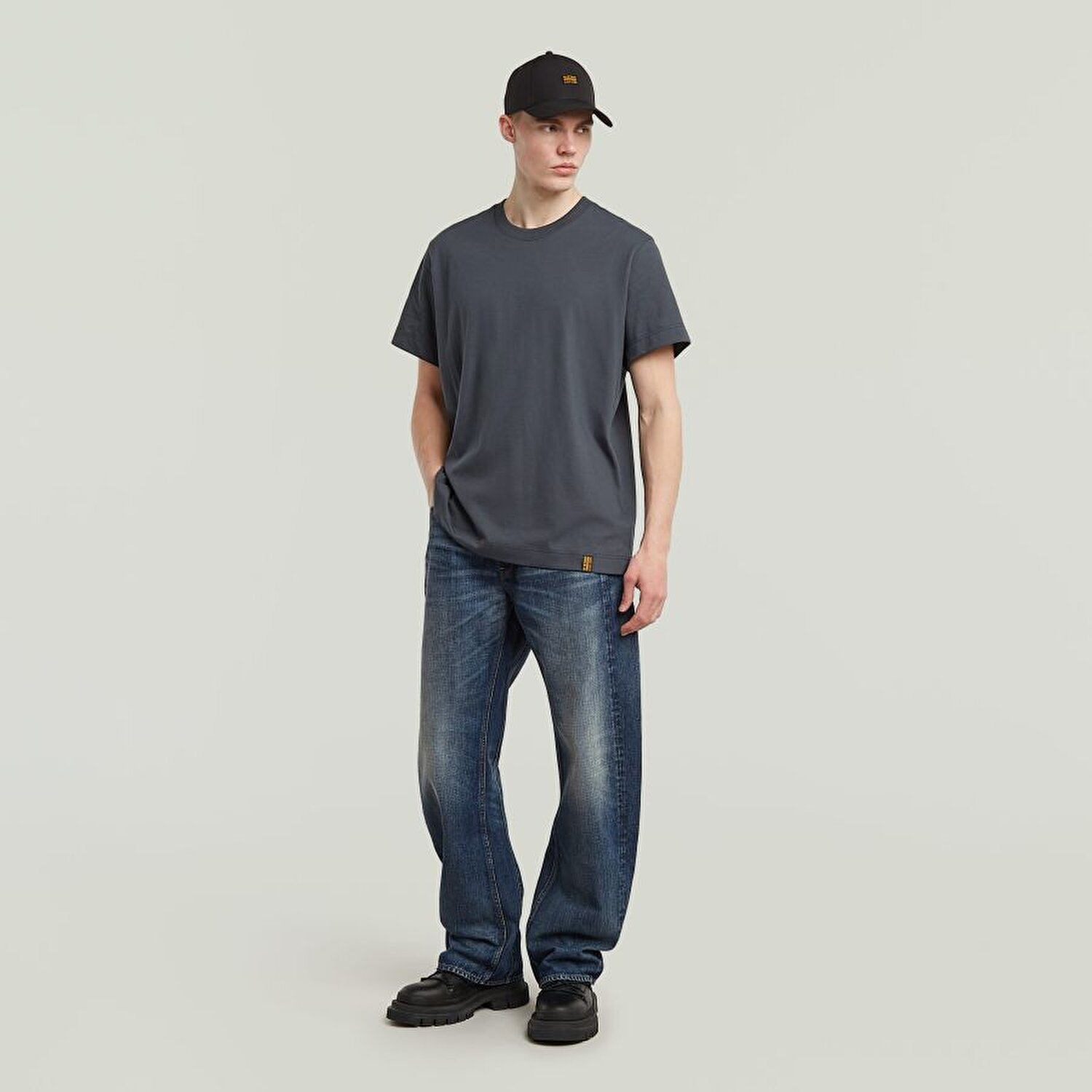 T-SHIRT