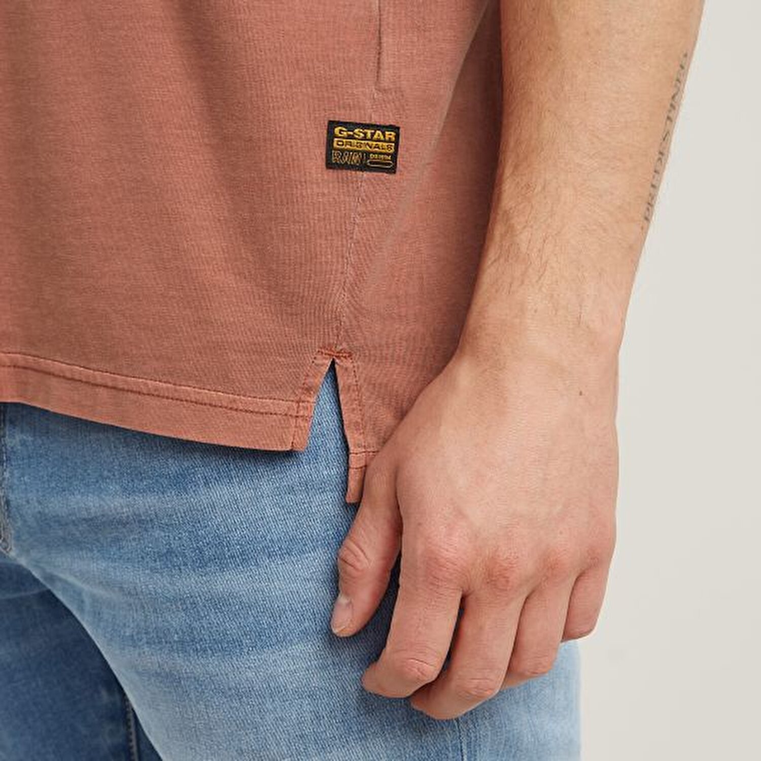 T-SHIRT