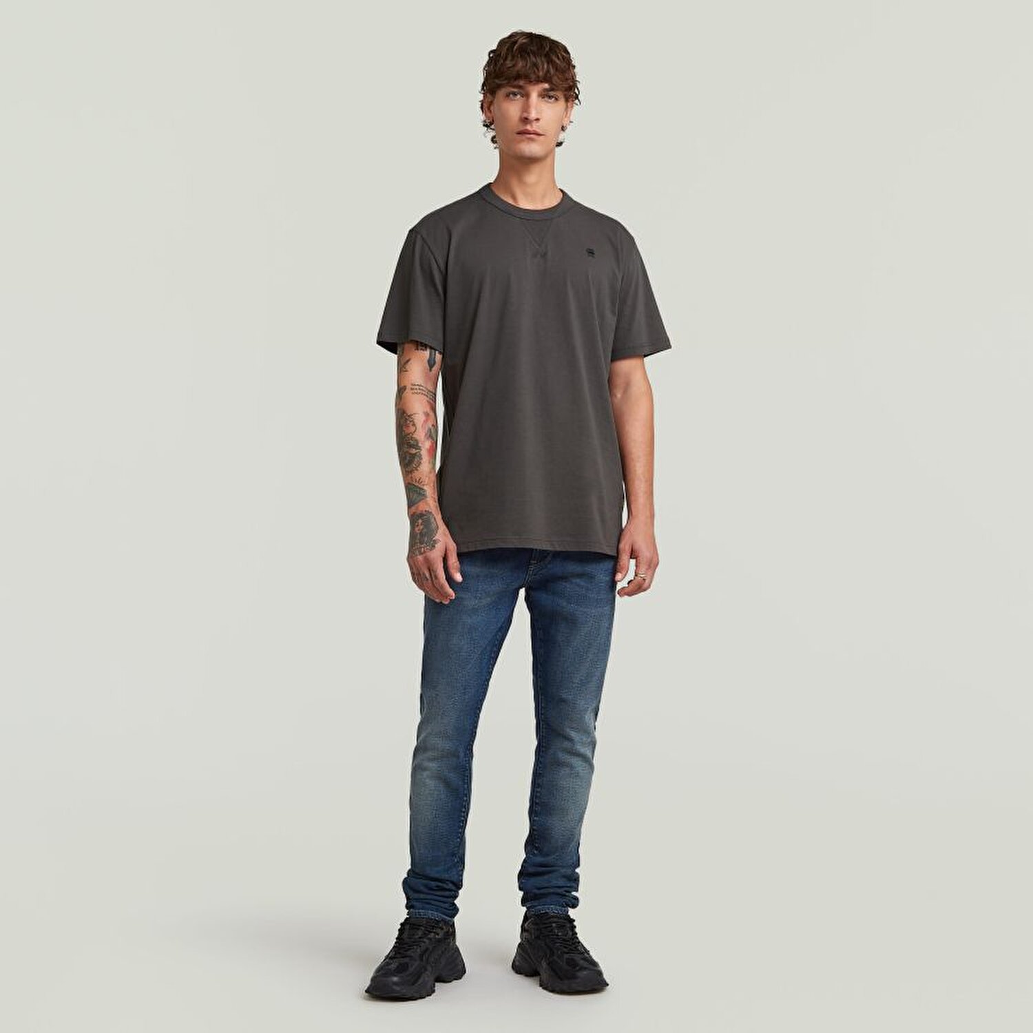 T-SHIRT