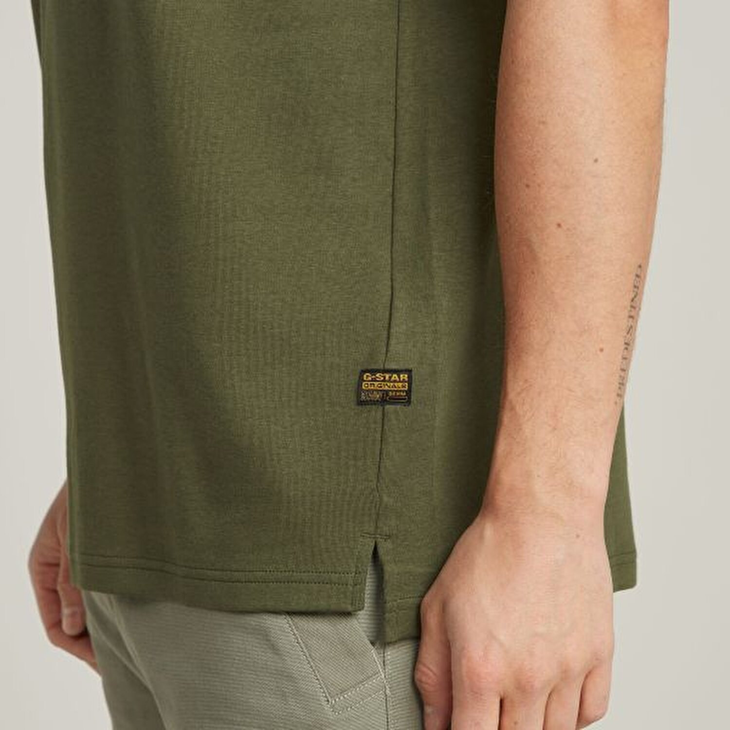 T-SHIRT