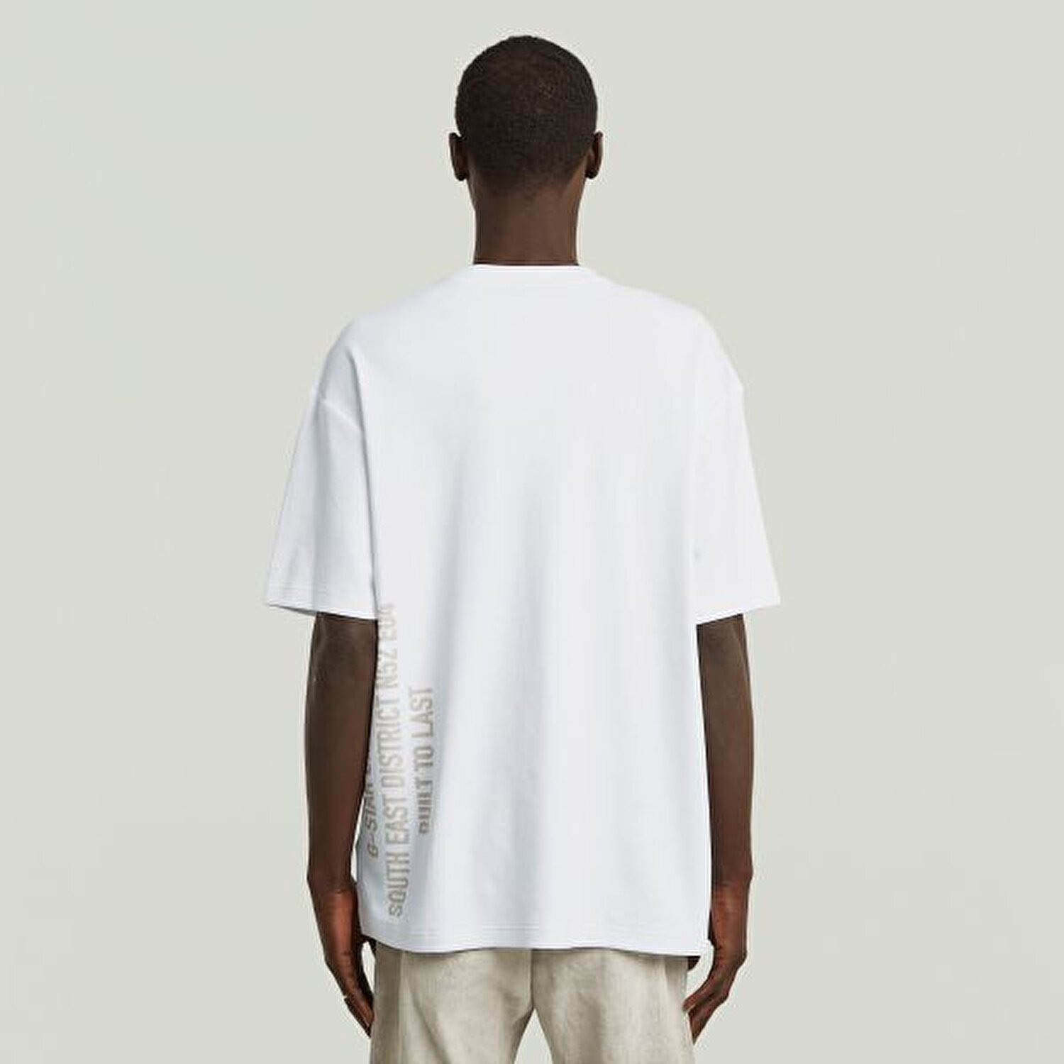 BEYAZ BASKILI ERKEK T-SHIRT