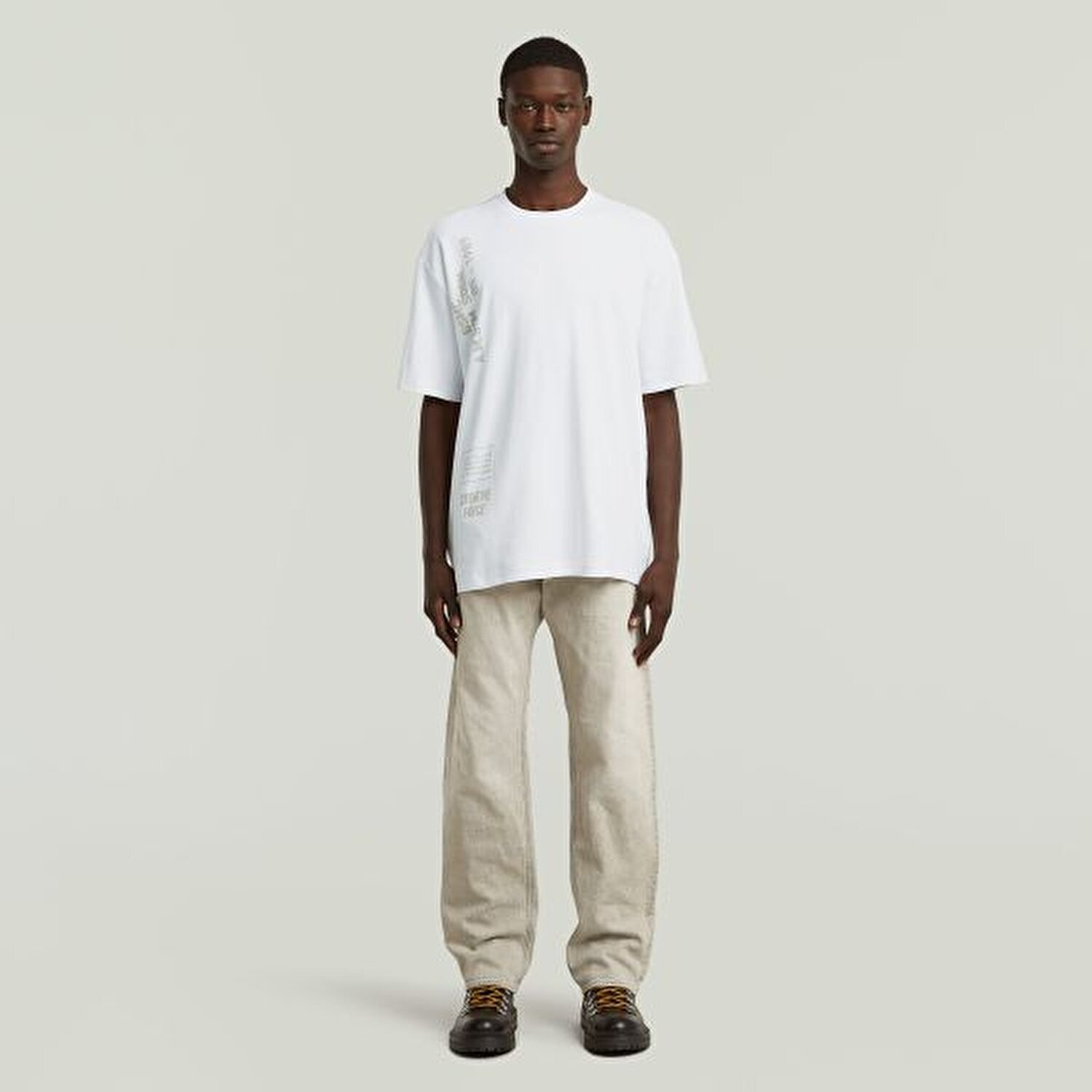 BEYAZ BASKILI ERKEK T-SHIRT