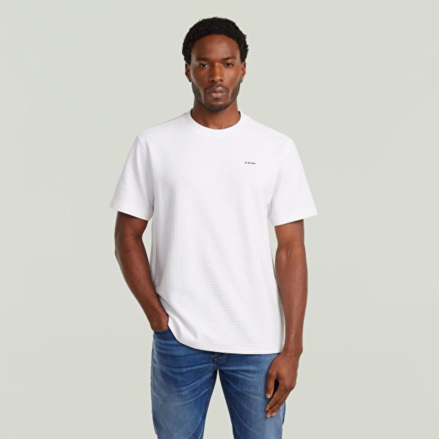 BEYAZ LOGOLU ERKEK T-SHIRT