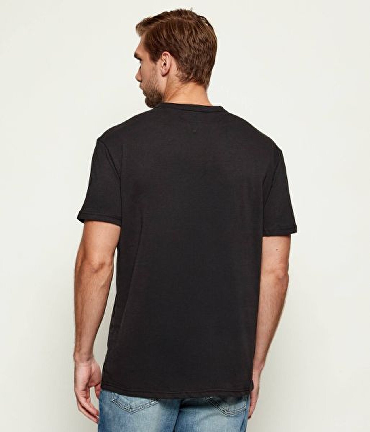 SİYAH LOGOLU ERKEK T-SHIRT