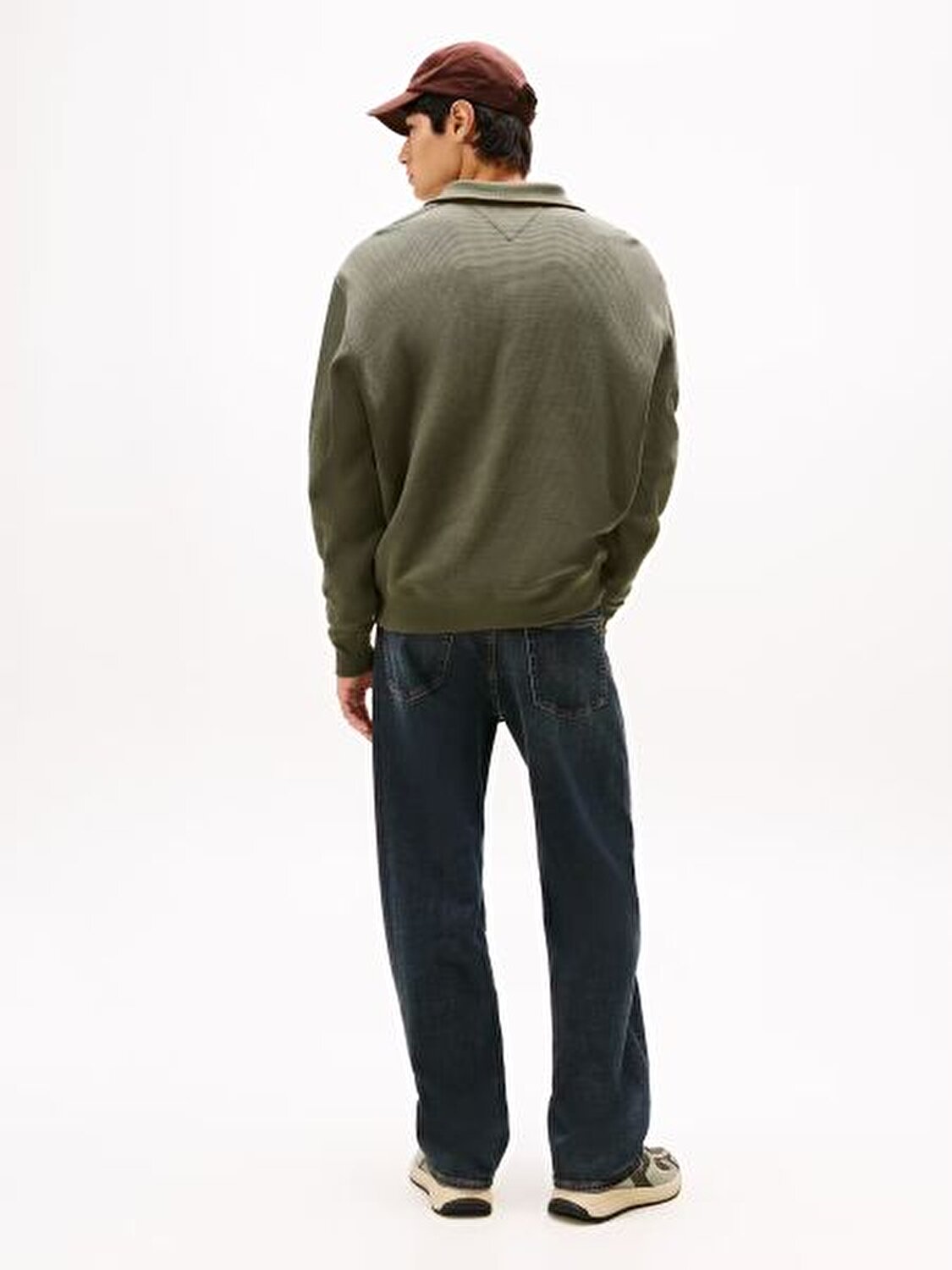 SWEATSHIRT