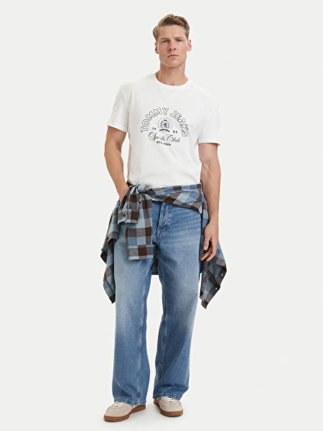BEYAZ LOGOLU BASKILI ERKEK T-SHIRT