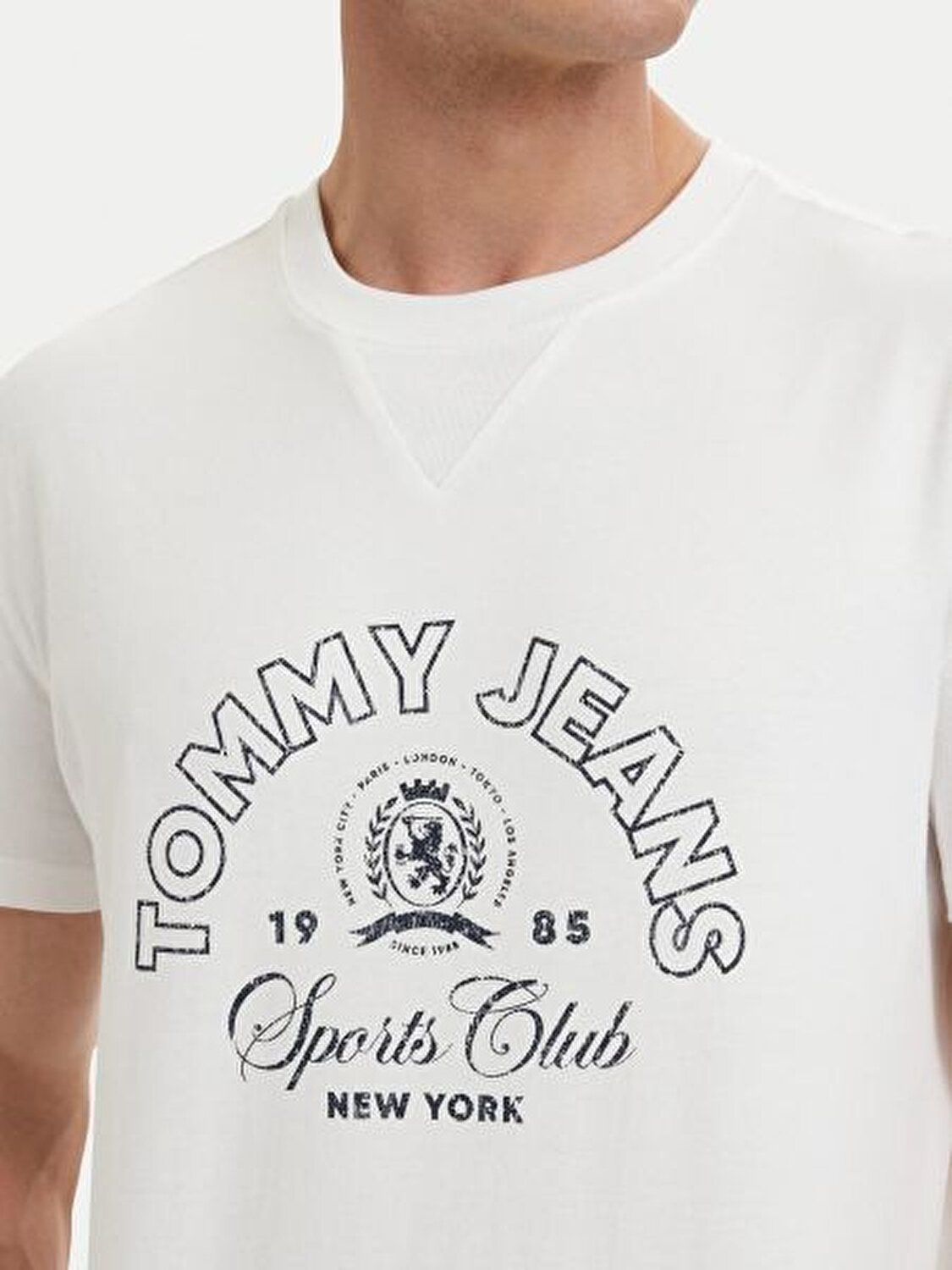 BEYAZ LOGOLU BASKILI ERKEK T-SHIRT