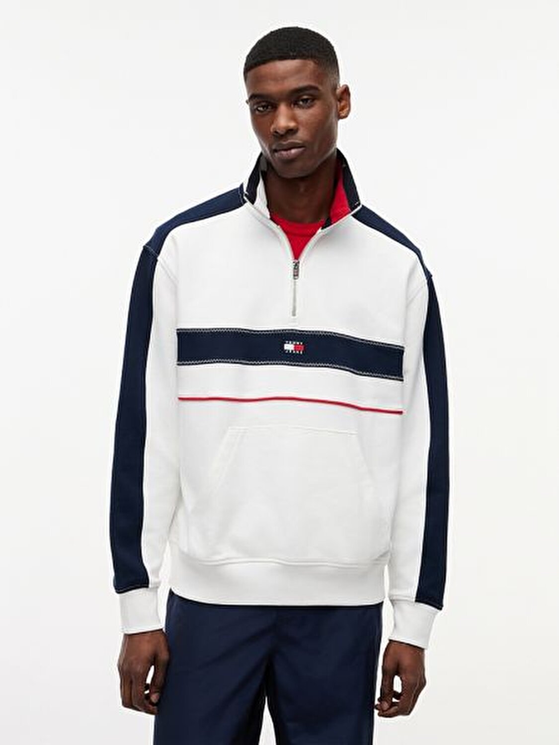 BEYAZ LOGOLU FERMUARLI ERKEK SWEATSHIRT