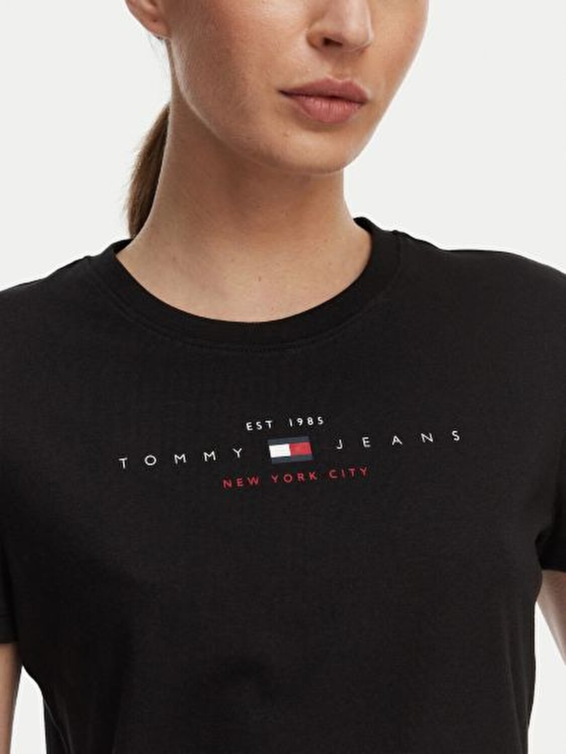 SİYAH LOGOLU KADIN T-SHIRT