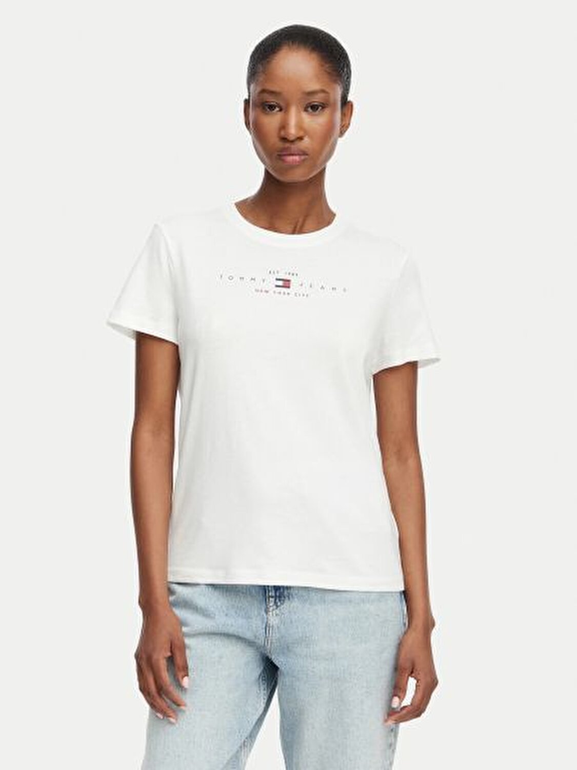 BEYAZ LOGOLU KADIN T-SHIRT
