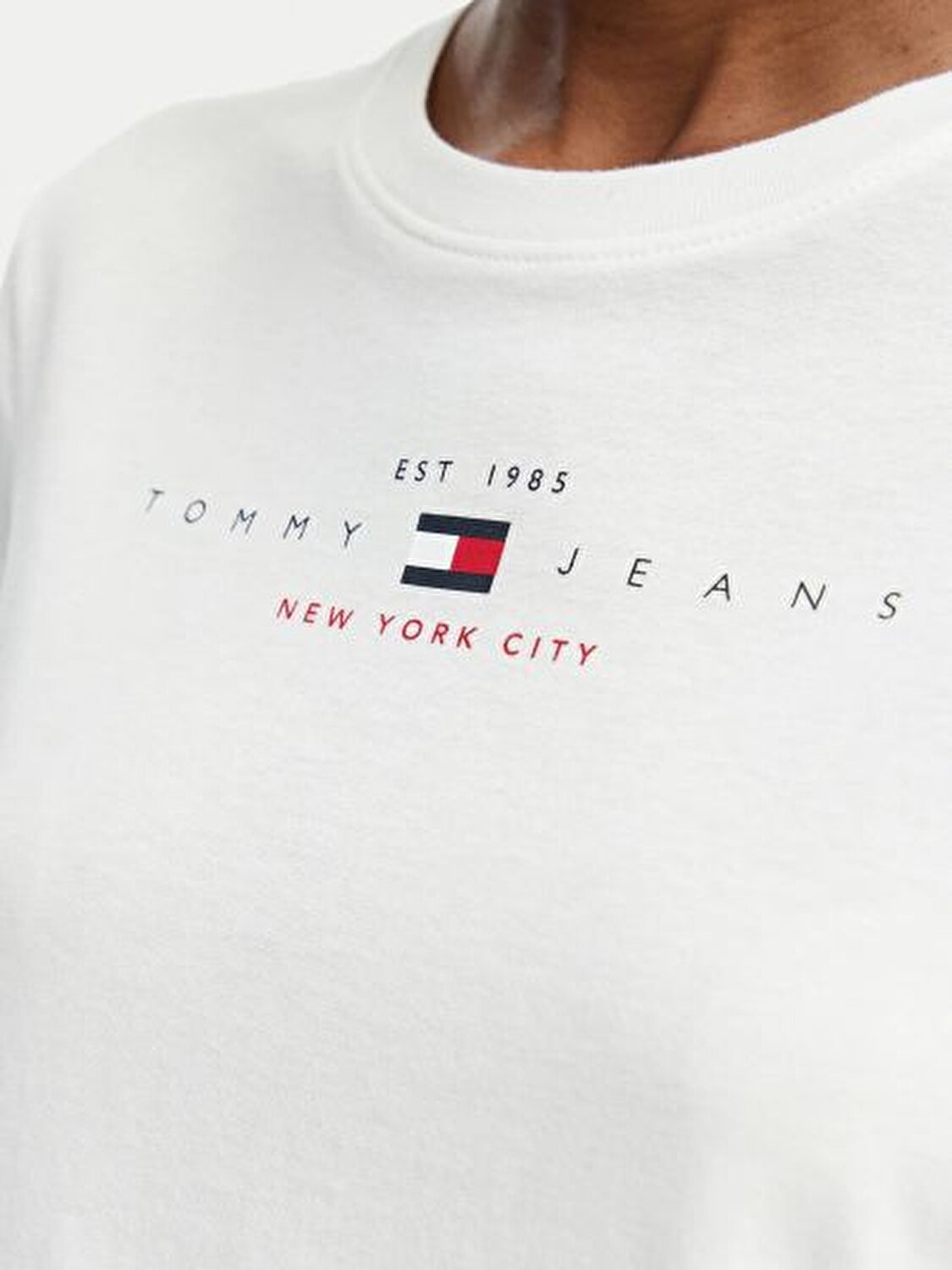 BEYAZ LOGOLU KADIN T-SHIRT
