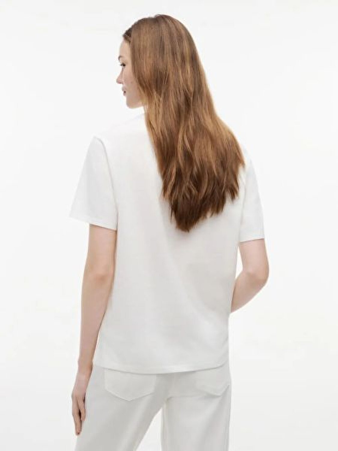 BEYAZ LOGOLU KADIN T-SHIRT