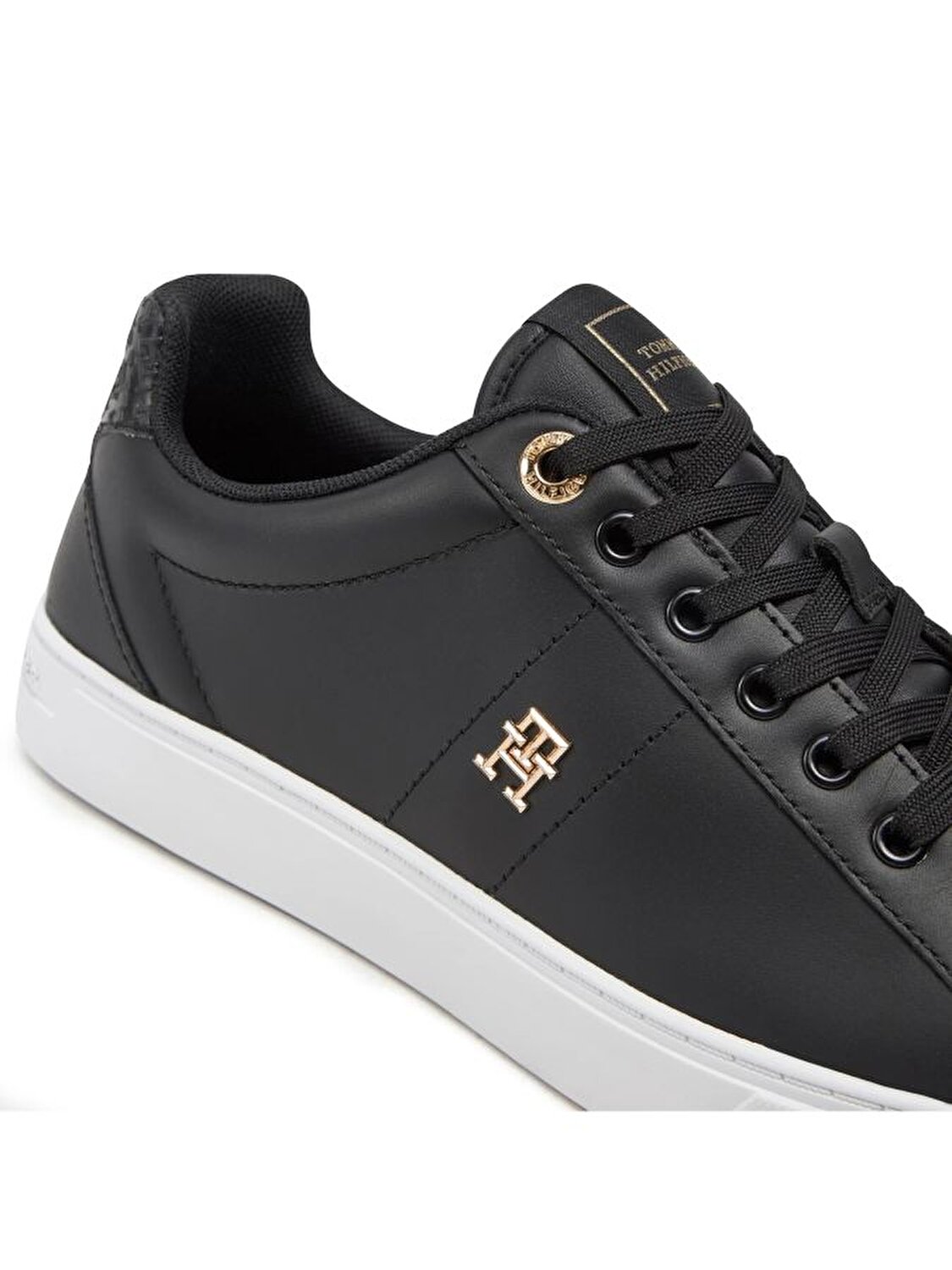 ELEVATED ESSENT SNEAKER MONOGRAM