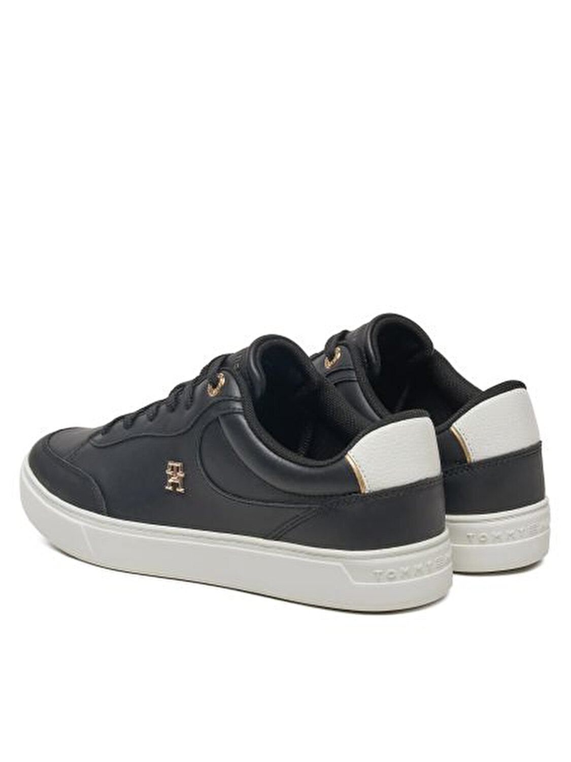 ESSENTIAL CHIC COURT SNEAKER