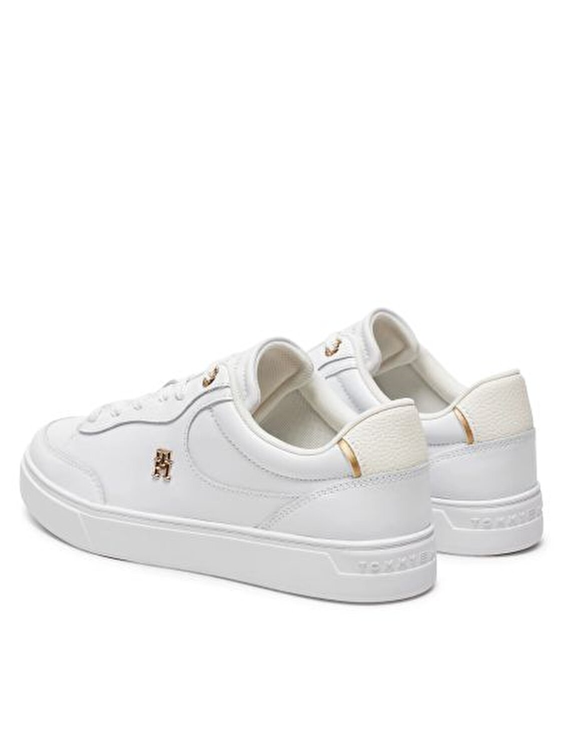 ESSENTIAL CHIC COURT SNEAKER