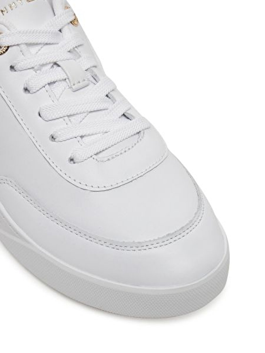 ESSENTIAL CHIC COURT SNEAKER