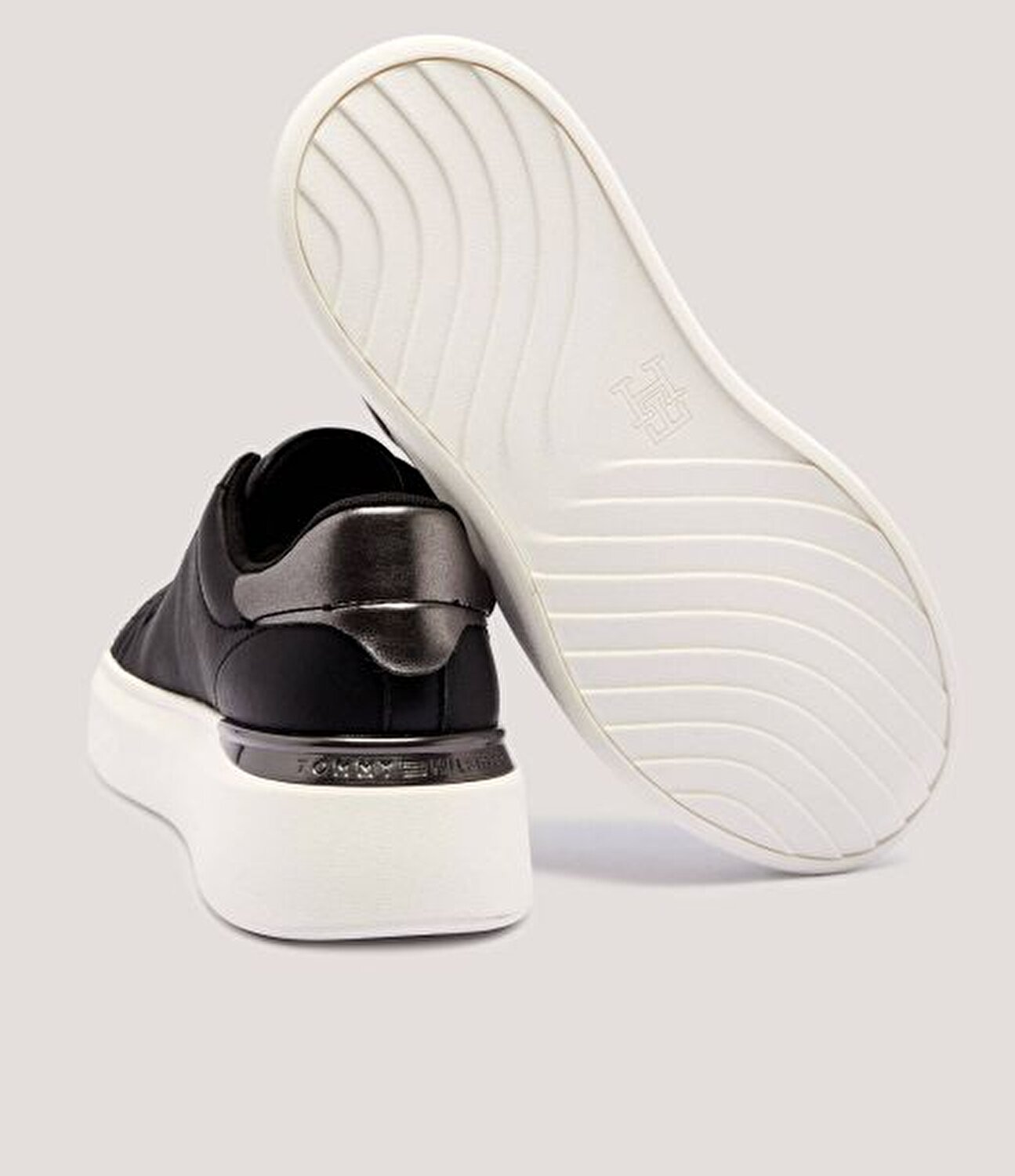 CHIC PLATFORM SNEAKER GOLD