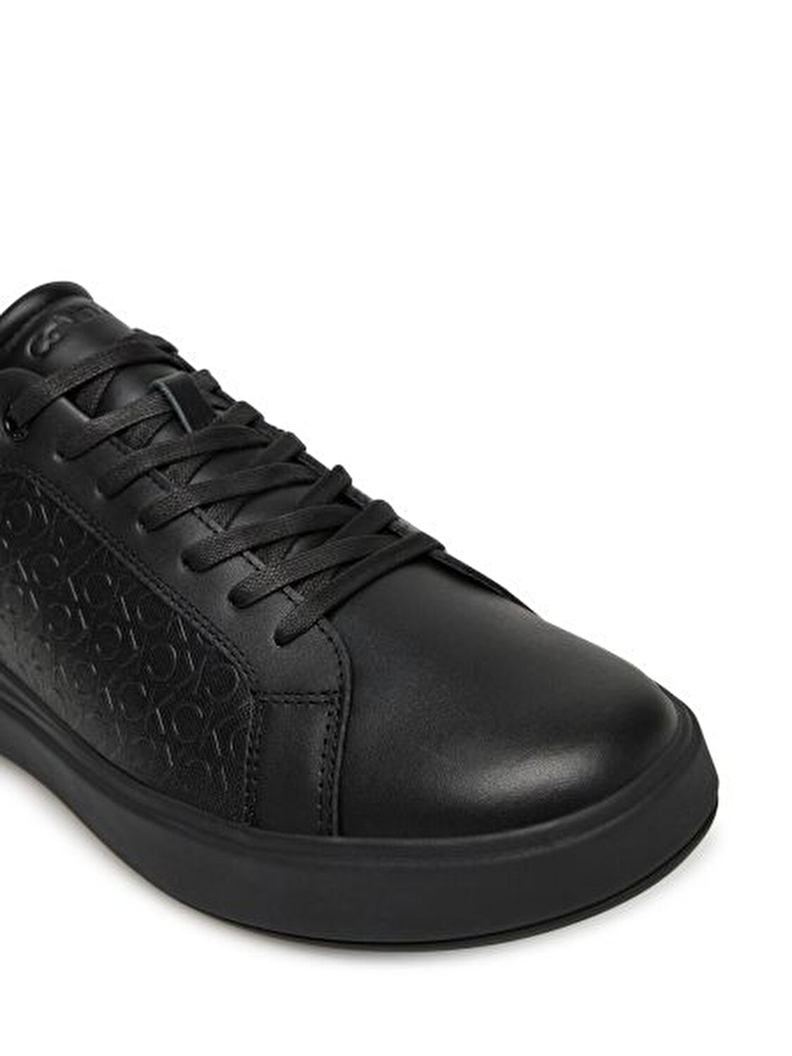 CHUNKY LOW TOP LACE UP MONO