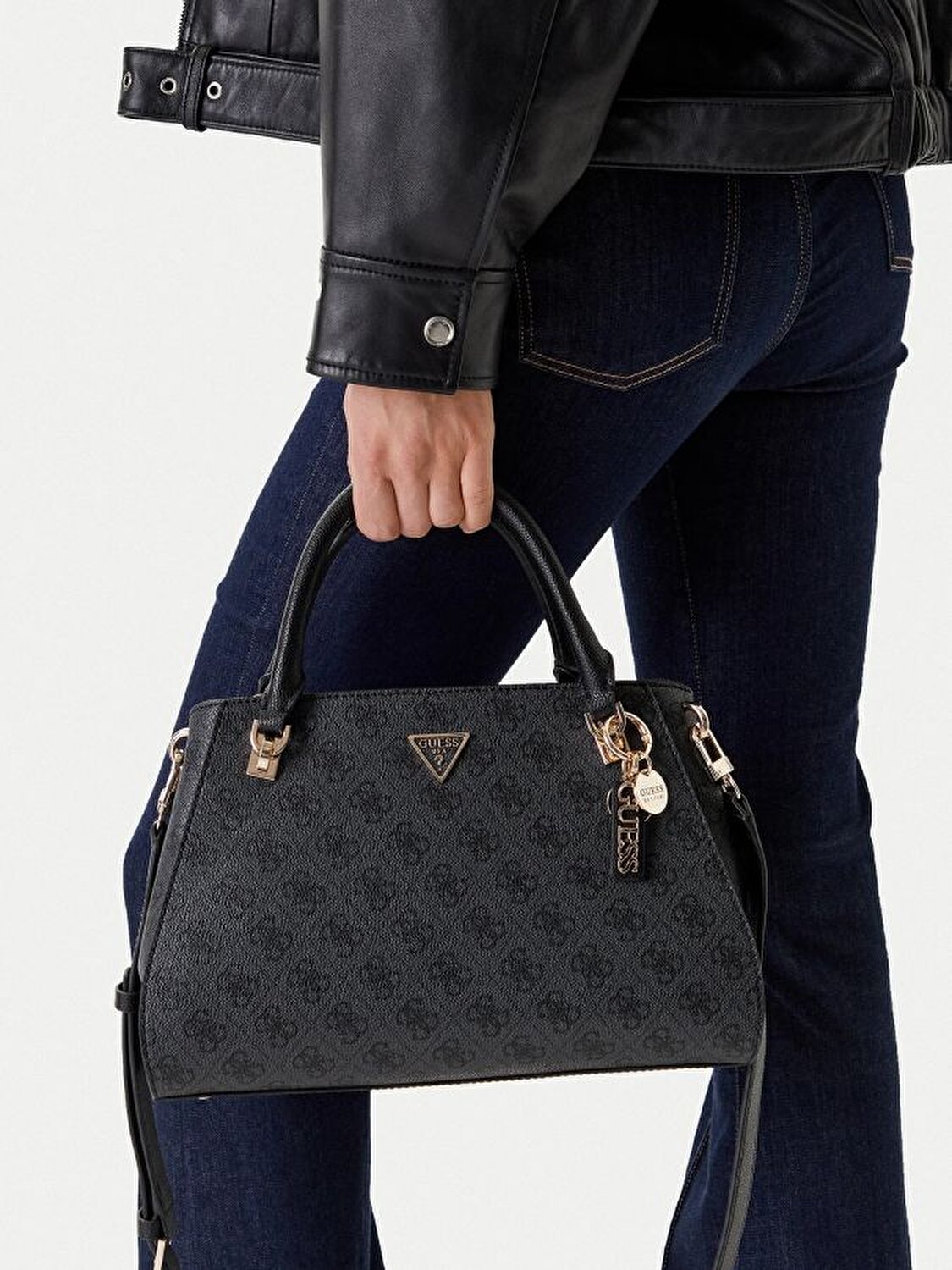 NOELLE II LUXURY SAT